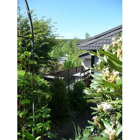 Hennesee Comfortable Semesterbostad