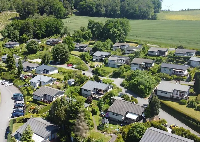 Hennesee Comfortable *